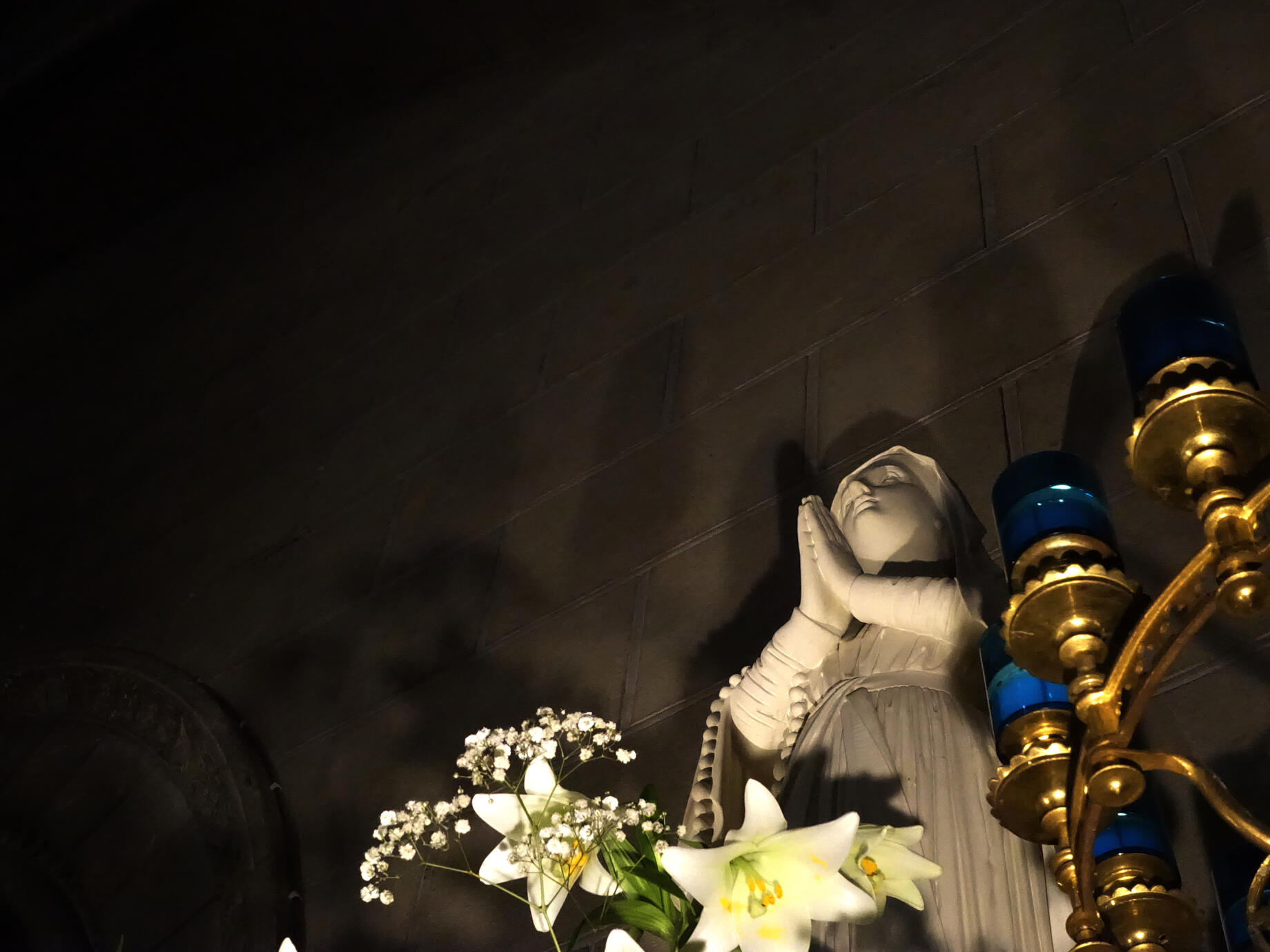 Virgin Mary in the cathedral